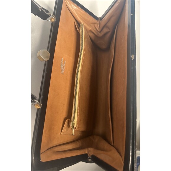 Vintage Saks Fifth Avenue Leather Handbag Purse Made in France Military Badge - Picture 7 of 11